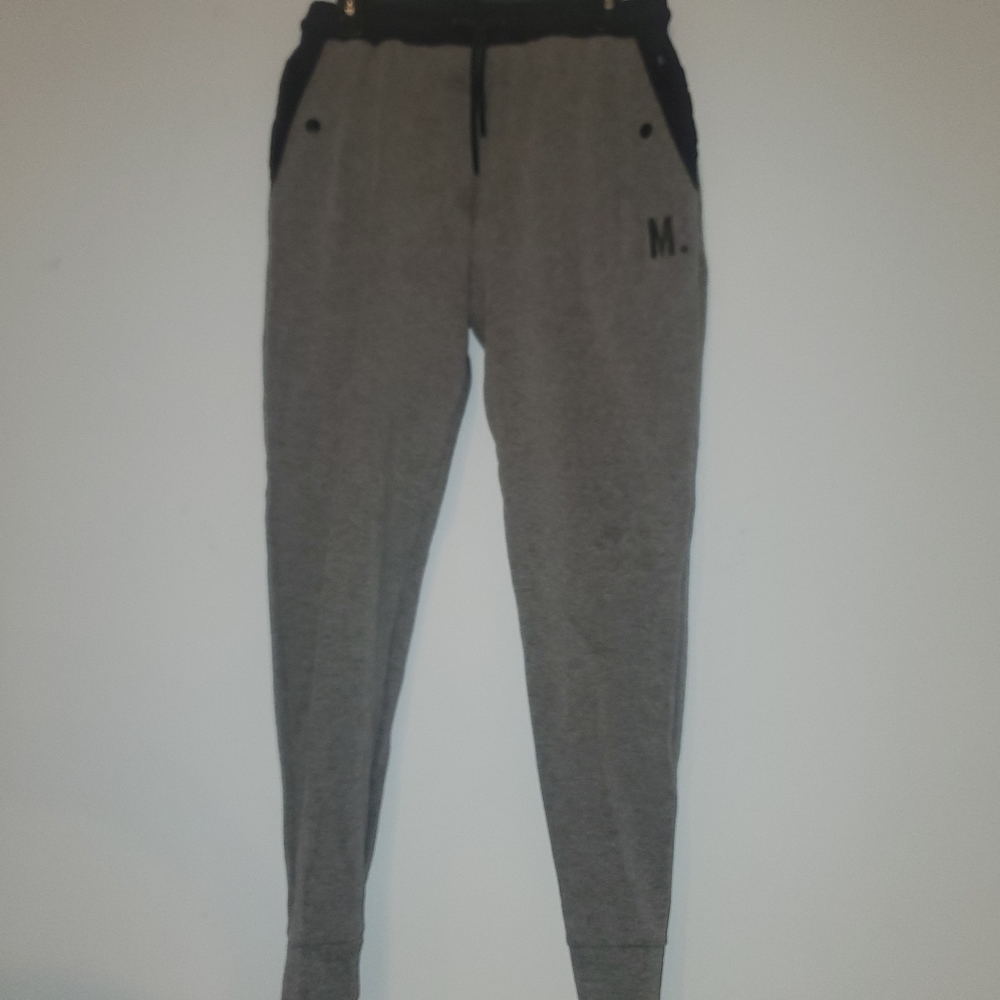 WE ARE MASSIV SWEATS